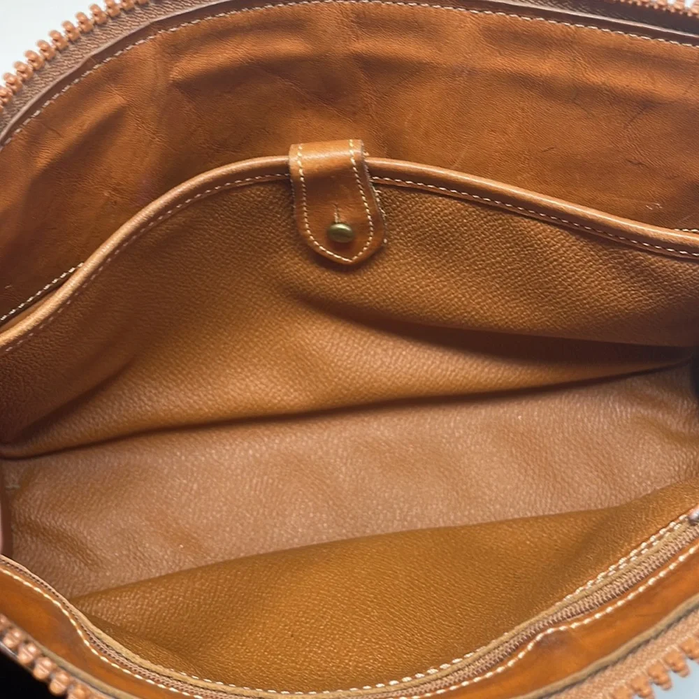 Vintage Dooney & Bourke Leather Crossbody🖤 - Picture 13 of 16